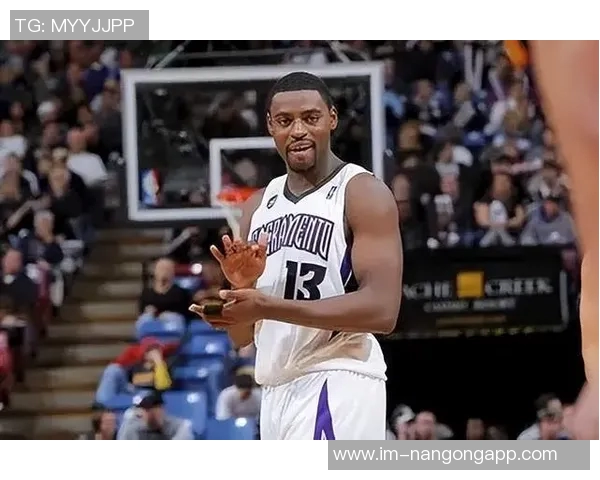 奎因成NBA历史首位新秀中锋斩获30三双成就引发关注