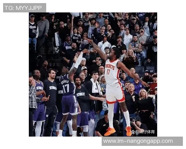 布里奇斯攻防兼备表现出色20投9中三分3中8砍下25分外加5篮板2助攻2盖帽